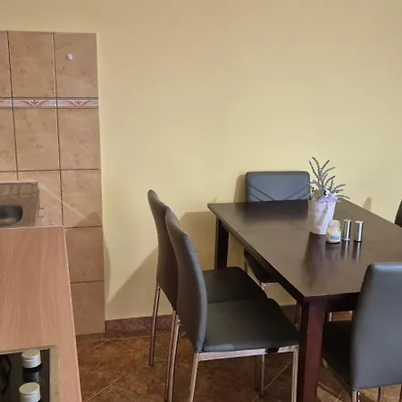 Bazsarózsa Apartman