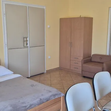 Bazsarózsa Apartman
