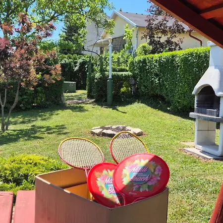 Bazsarózsa Apartman